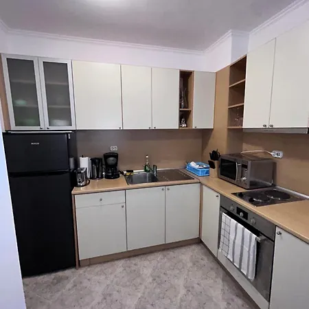 Spacious 1-bedroom Sea View 2 Balconies *