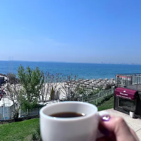 Spacious 1-Bedroom Sea View Apartment 2 Balconies Apartament *